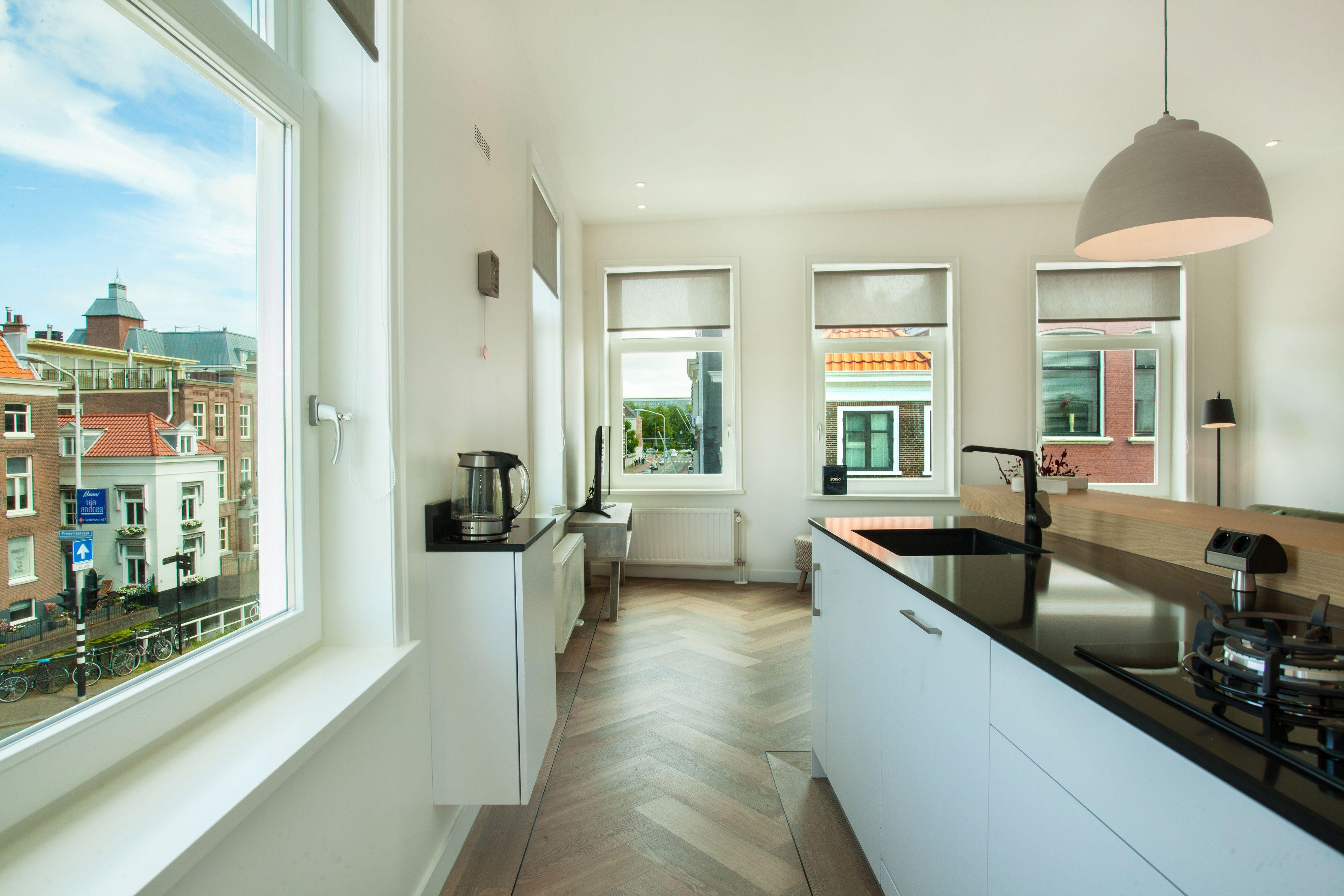 Stayci Serviced Denneweg Apartment